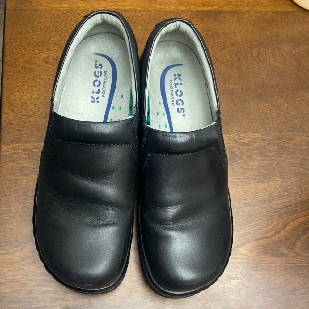 Klogs (black) women size 7